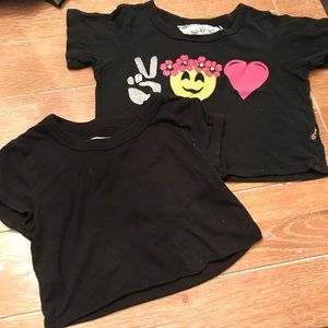 T2 LOVE cropped shirts